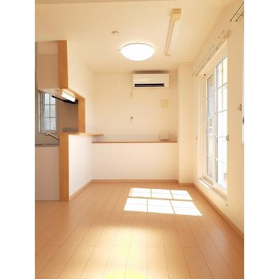 コリーヌ　ソレイユ 201【管理NO：1-016629901-02010】 ★家具家電は申し込み後に搬入します★ ★2026年12月中旬入居可能★の物件写真2