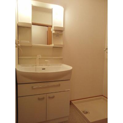 ランベリール 202【管理NO：1-014789501-02020】 ★家具家電は申し込み後に搬入します★ ★2026年11月中旬入居可能★の物件写真6