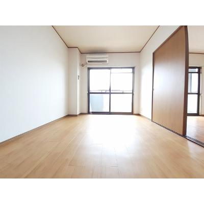 クリスタルパレス 201【管理NO：1-006290201-02010】 ★家具家電は申し込み後に搬入します★ ★2026年11月下旬入居可能★の物件写真2