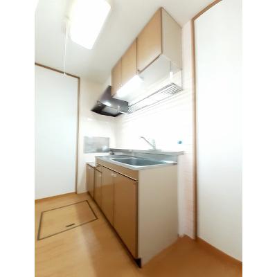 パルテノン吉藤Ａ 101【管理NO：1-006724301-01010】 ★家具家電は申し込み後に搬入します★ ★2026年12月中旬入居可能★の物件写真3