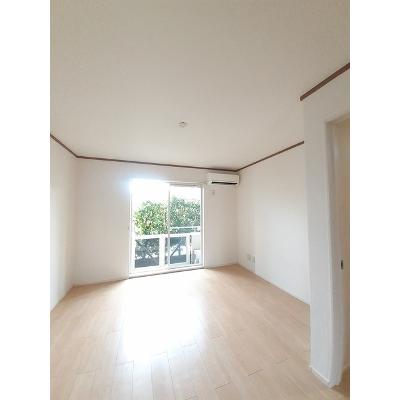 プリムヴェール 102【管理NO：1-011834301-01020】 ★家具家電は申し込み後に搬入します★ ★2026年11月中旬入居可能★の物件写真2