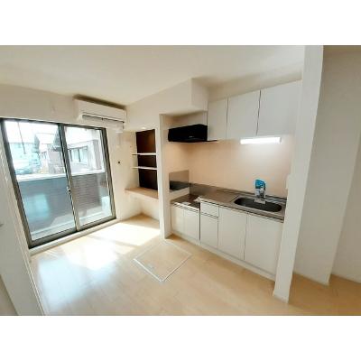 カーサ・ヴィオラ 102【管理NO：1-023013801-01020】 ★家具家電は申し込み後に搬入します★ ★2026年11月下旬入居可能★の物件写真3