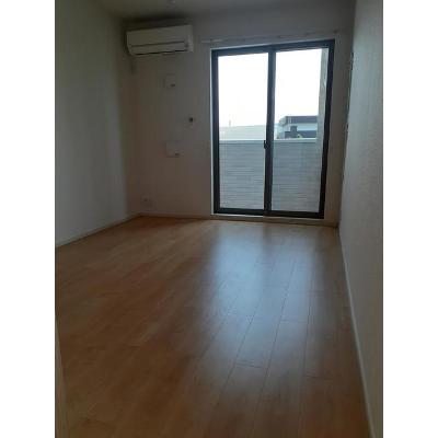アルカンシェルⅤ 101【管理NO：1-023156601-01010】 ★家具家電は申し込み後に搬入します★ ★2027年01月下旬入居可能★の物件写真2