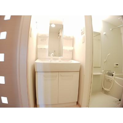 イリーデ・カーサ 204【管理NO：1-016750601-02040】 ★家具家電は申し込み後に搬入します★ ★2026年11月下旬入居可能★の物件写真6
