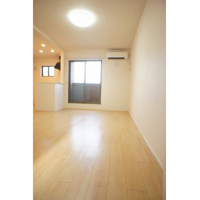 イープルコート 206【管理NO：1-023229501-02050】 ★家具家電は申し込み後に搬入します★ ★2026年10月下旬入居可能★の物件写真2