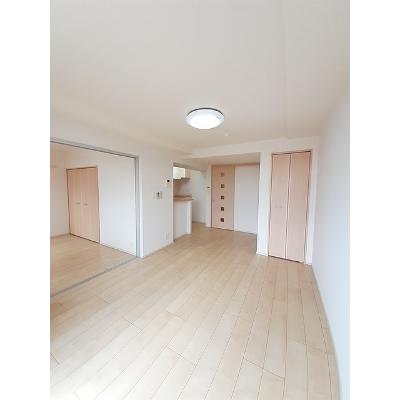 サンリット　スクエア 301【管理NO：1-019610701-03010】 ★家具家電は申し込み後に搬入します★の物件写真2