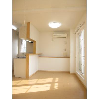 ポラリスⅢ 203【管理NO：1-015856901-02030】 ★家具家電は申し込み後に搬入します★ ★2026年11月上旬入居可能★の物件写真2