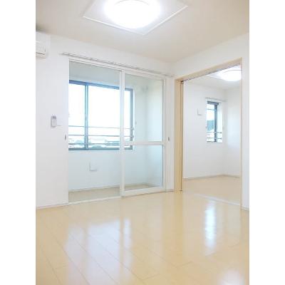 フルール・ブランシュⅡ 203【管理NO：1-018913602-02030】 ★家具家電は申し込み後に搬入します★ ★2026年11月下旬入居可能★の物件写真2