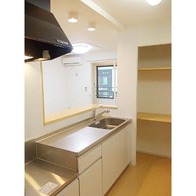 フルール・ブランシュⅡ 203【管理NO：1-018913602-02030】 ★家具家電は申し込み後に搬入します★ ★2026年11月下旬入居可能★の物件写真3