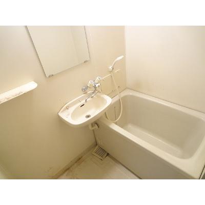 エルディムトビタ 201【管理NO：1-003865001-02010】 ★家具家電は申し込み後に搬入します★ ★2026年11月下旬入居可能★の物件写真4