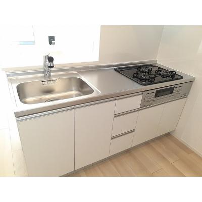スリザリンⅢ 204【管理NO：1-026555803-02040】 ★家具家電は申し込み後に搬入します★ ★2026年11月下旬入居可能★の物件写真3