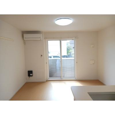 ロワールⅢ 102【管理NO：1-020662801-01020】 ★家具家電は申し込み後に搬入します★の物件写真2