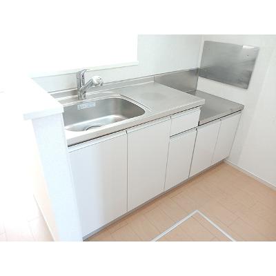 ロワールⅢ 102【管理NO：1-020662801-01020】 ★家具家電は申し込み後に搬入します★の物件写真3