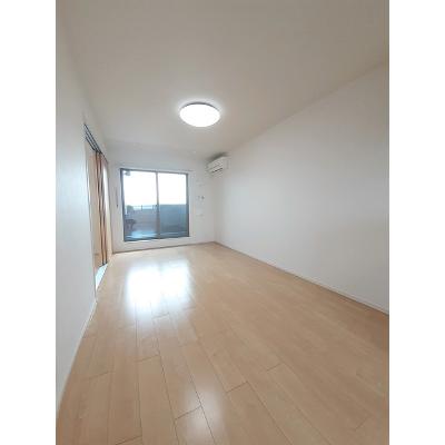 ジェルメ 302【管理NO：1-021626901-03020】 ★家具家電は申し込み後に搬入します★ ★2026年11月下旬入居可能★の物件写真2