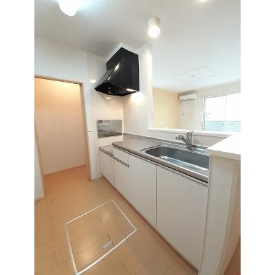 ツリートップ 105【管理NO：1-018965401-01040】 ★家具家電は申し込み後に搬入します★ ★2026年11月下旬入居可能★の物件写真3