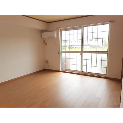 グレイスフルＭⅠ 102【管理NO：1-012051201-01020】 ★家具家電は申し込み後に搬入します★ ★2026年12月上旬入居可能★の物件写真2