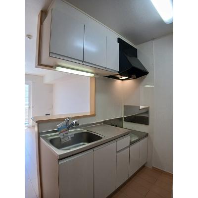 カーサ・エスポワール 101【管理NO：1-016260801-01010】 ★家具家電は申し込み後に搬入します★ ★2026年11月下旬入居可能★の物件写真3
