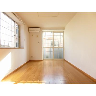 メゾンラフレシール 101【管理NO：1-012203401-01010】 ★家具家電は申し込み後に搬入します★ ★2026年11月下旬入居可能★の物件写真2