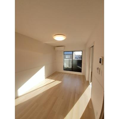 シエーネ 202【管理NO：1-026332601-02020】 ★家具家電は申し込み後に搬入します★ ★2026年12月中旬入居可能★の物件写真2