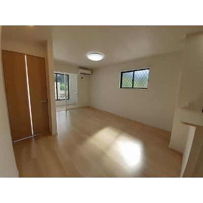 ラヴァール 101【管理NO：1-025894901-01010】 ★家具家電は申し込み後に搬入します★ ★2026年11月下旬入居可能★の物件写真2