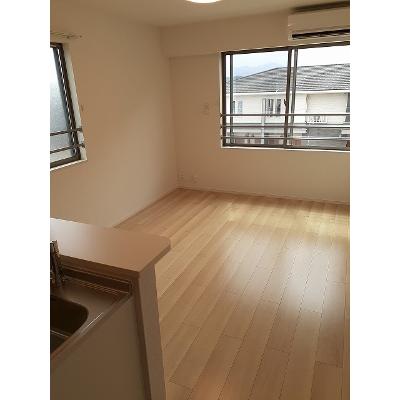 バレンティーノ　４６ 201【管理NO：1-025735501-02010】 ★家具家電は申し込み後に搬入します★ ★2026年11月中旬入居可能★の物件写真2