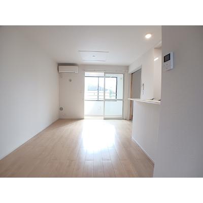 プリムローズⅤ 202【管理NO：1-022262002-02020】 ★家具家電は申し込み後に搬入します★の物件写真2