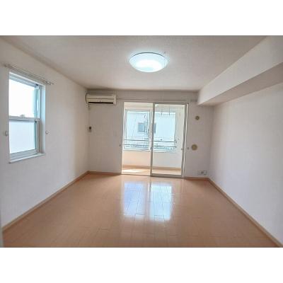 ヴィアーレ・１３ 101【管理NO：1-016169701-01010】 ★家具家電は申し込み後に搬入します★ ★2026年11月下旬入居可能★の物件写真2