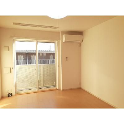 カ－サリブラ　Ⅰ 202【管理NO：1-019956001-02020】 ★家具家電は申し込み後に搬入します★ ★2026年12月上旬入居可能★の物件写真2