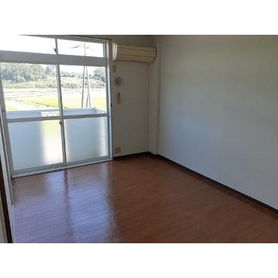 エルオアベニール 202【管理NO：1-004740401-02020】 ★家具家電は申し込み後に搬入します★ ★2026年11月中旬入居可能★の物件写真2