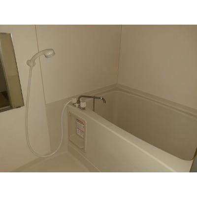 エルオアベニール 202【管理NO：1-004740401-02020】 ★家具家電は申し込み後に搬入します★ ★2026年11月中旬入居可能★の物件写真4