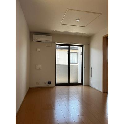 サングランス 201【管理NO：1-020775302-02010】 ★家具家電は申し込み後に搬入します★ ★2026年11月中旬入居可能★の物件写真2