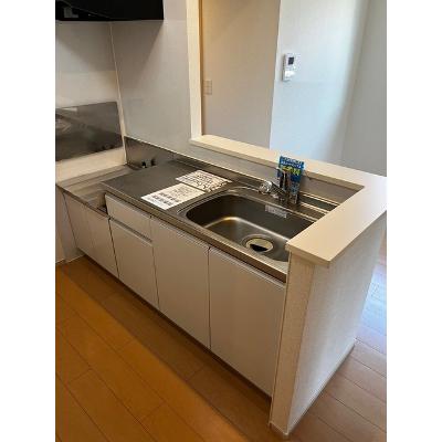 サングランス 201【管理NO：1-020775302-02010】 ★家具家電は申し込み後に搬入します★ ★2026年11月中旬入居可能★の物件写真3