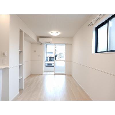 マスカット 101【管理NO：1-027841501-01010】 ★家具家電は申し込み後に搬入します★ ★2026年12月中旬入居可能★の物件写真2