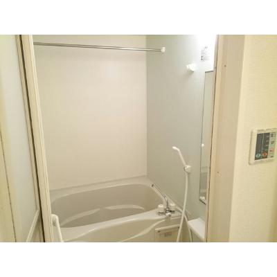 ロビン 105【管理NO：1-016877601-01050】 ★家具家電は申し込み後に搬入します★ ★2026年11月中旬入居可能★の物件写真4
