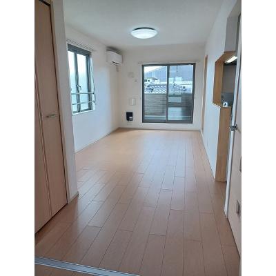 スカイレジデンスⅢ 301【管理NO：1-018710301-03010】 ★家具家電は申し込み後に搬入します★ ★2026年12月中旬入居可能★の物件写真2