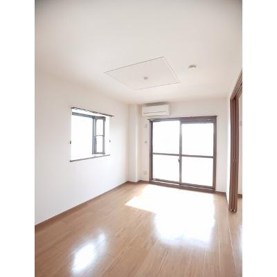 ニューマリッチ東深津 301【管理NO：1-007738001-03010】 ★家具家電は申し込み後に搬入します★ ★2026年12月上旬入居可能★の物件写真2