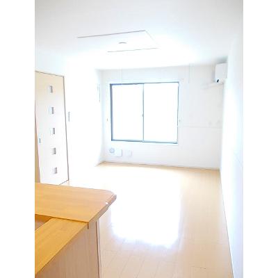 四季彩 103【管理NO：1-021152501-01030】 ★家具家電は申し込み後に搬入します★ ★2026年12月中旬入居可能★の物件写真2