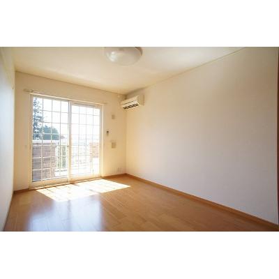 サンリット　Ⅰ 102【管理NO：1-013542401-01020】 ★家具家電は申し込み後に搬入します★ ★2027年01月上旬入居可能★の物件写真2