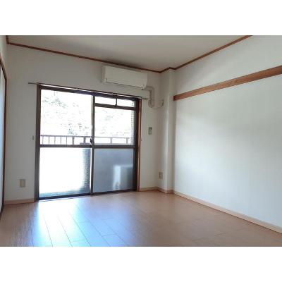 マンションカメリア 303【管理NO：1-002484101-03030】 ★家具家電は申し込み後に搬入します★ ★2026年12月中旬入居可能★の物件写真2