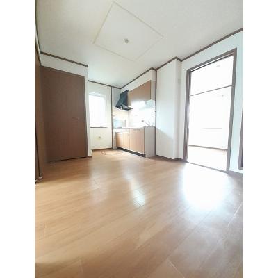 サンセットタウニー 101【管理NO：1-011322201-01010】 ★家具家電は申し込み後に搬入します★ ★2026年12月上旬入居可能★の物件写真2