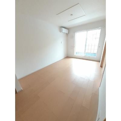 プリムラ 203【管理NO：1-018959301-02030】 ★家具家電は申し込み後に搬入します★ ★2026年12月中旬入居可能★の物件写真2