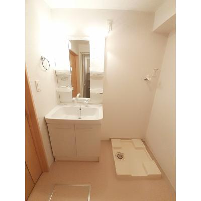 プリムラ 203【管理NO：1-018959301-02030】 ★家具家電は申し込み後に搬入します★ ★2026年12月中旬入居可能★の物件写真6
