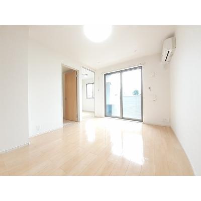 ルピナス 102【管理NO：1-022103201-01020】 ★家具家電は申し込み後に搬入します★ ★2026年12月中旬入居可能★の物件写真2