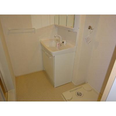 オアシス 105【管理NO：1-023301101-01040】 ★家具家電は申し込み後に搬入します★ ★2026年10月下旬入居可能★の物件写真6