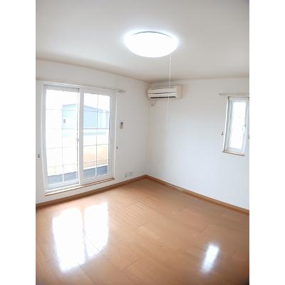 アプローズⅢ 206【管理NO：1-014063701-02050】 ★家具家電は申し込み後に搬入します★ ★2026年12月中旬入居可能★の物件写真2