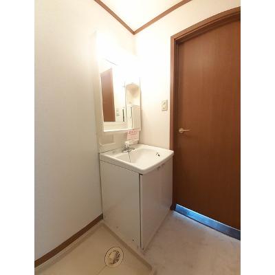 ラーカイラム 202【管理NO：1-010285901-02020】 ★家具家電は申し込み後に搬入します★ ★2027年01月下旬入居可能★の物件写真6