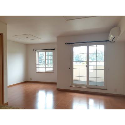 エバーグリーンＢ 202【管理NO：1-014276902-02020】 ★家具家電は申し込み後に搬入します★ ★2026年12月上旬入居可能★の物件写真2