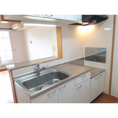 エバーグリーンＢ 202【管理NO：1-014276902-02020】 ★家具家電は申し込み後に搬入します★ ★2026年12月上旬入居可能★の物件写真3