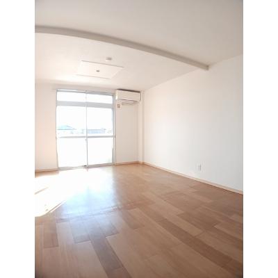 スカイハイツ 203【管理NO：1-003124801-02030】 ★家具家電は申し込み後に搬入します★ ★2026年11月下旬入居可能★の物件写真2