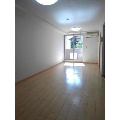 ナオパウム 101【管理NO：1-017050201-01010】 ★家具家電は申し込み後に搬入します★ ★2026年11月上旬入居可能★の物件写真2